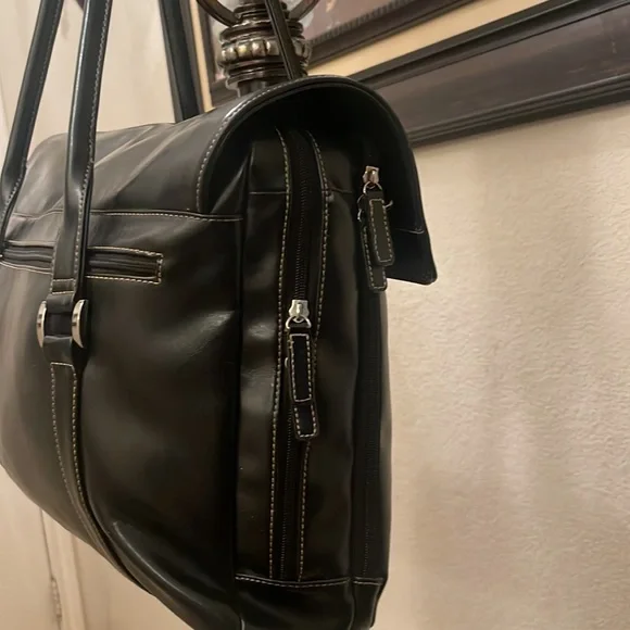 Buxton please check all picture of condition - Picture 6 of 17